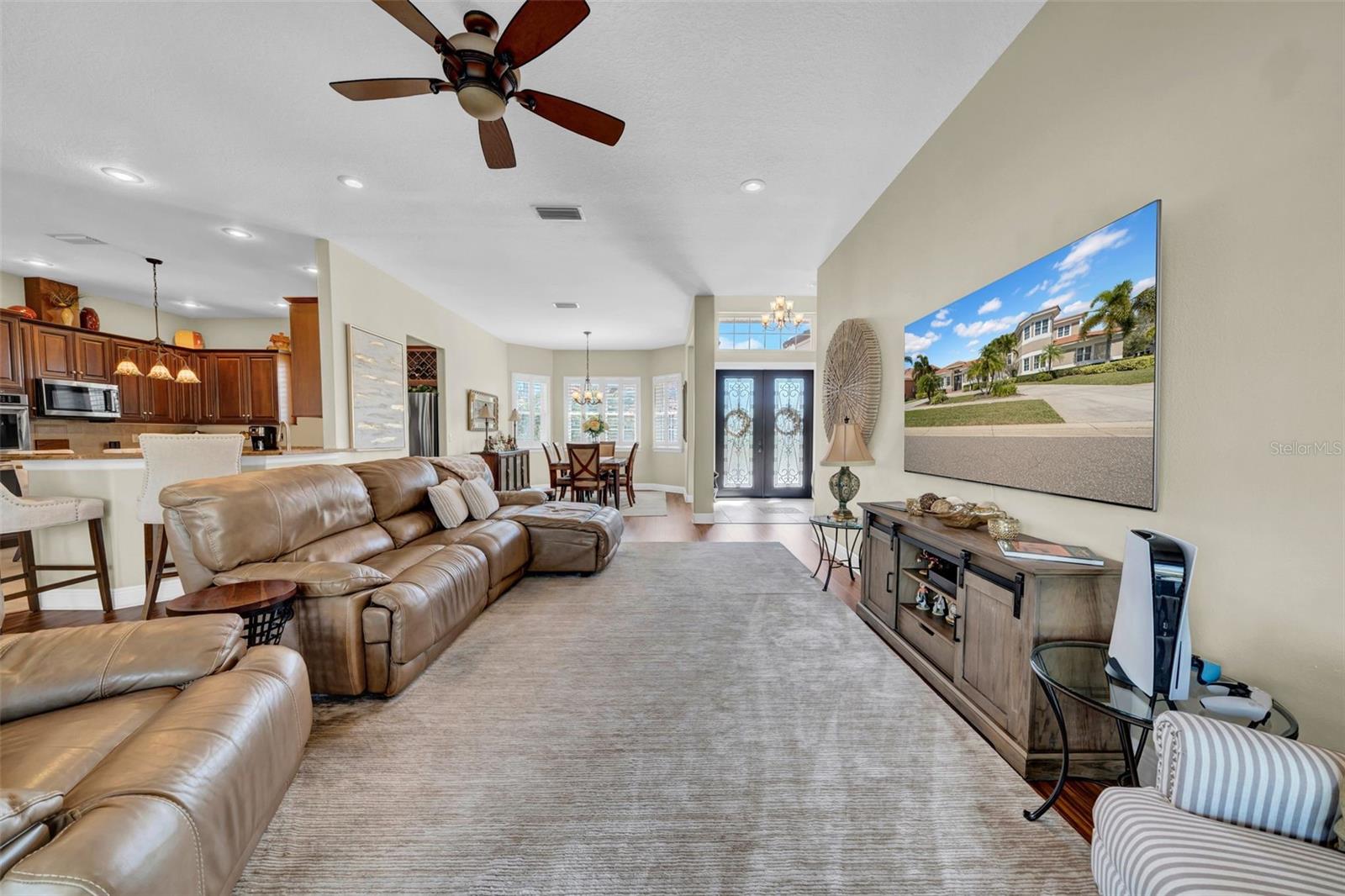 THURSTON GROVES - Residential