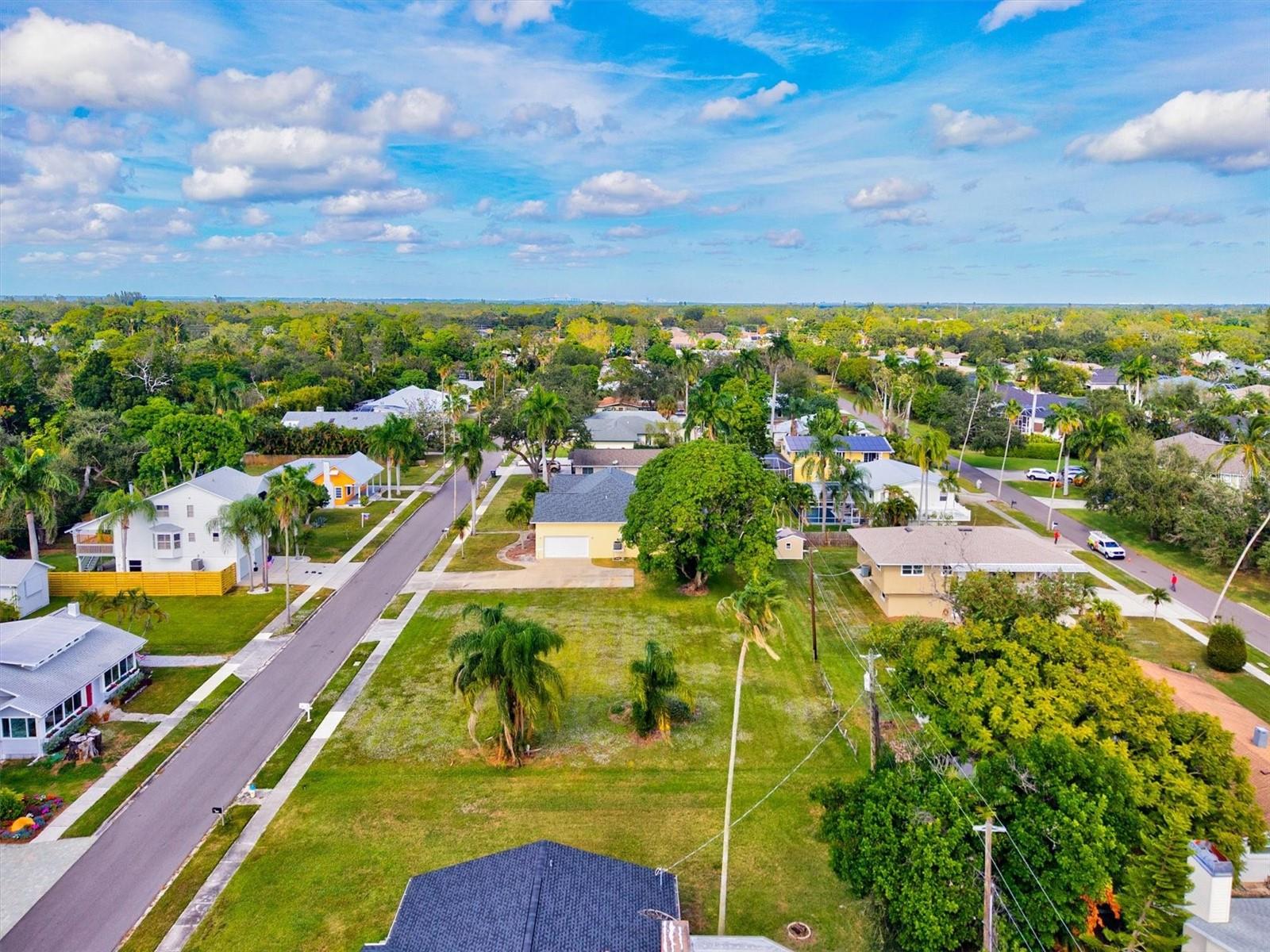 BAYVIEW GROVE - Land