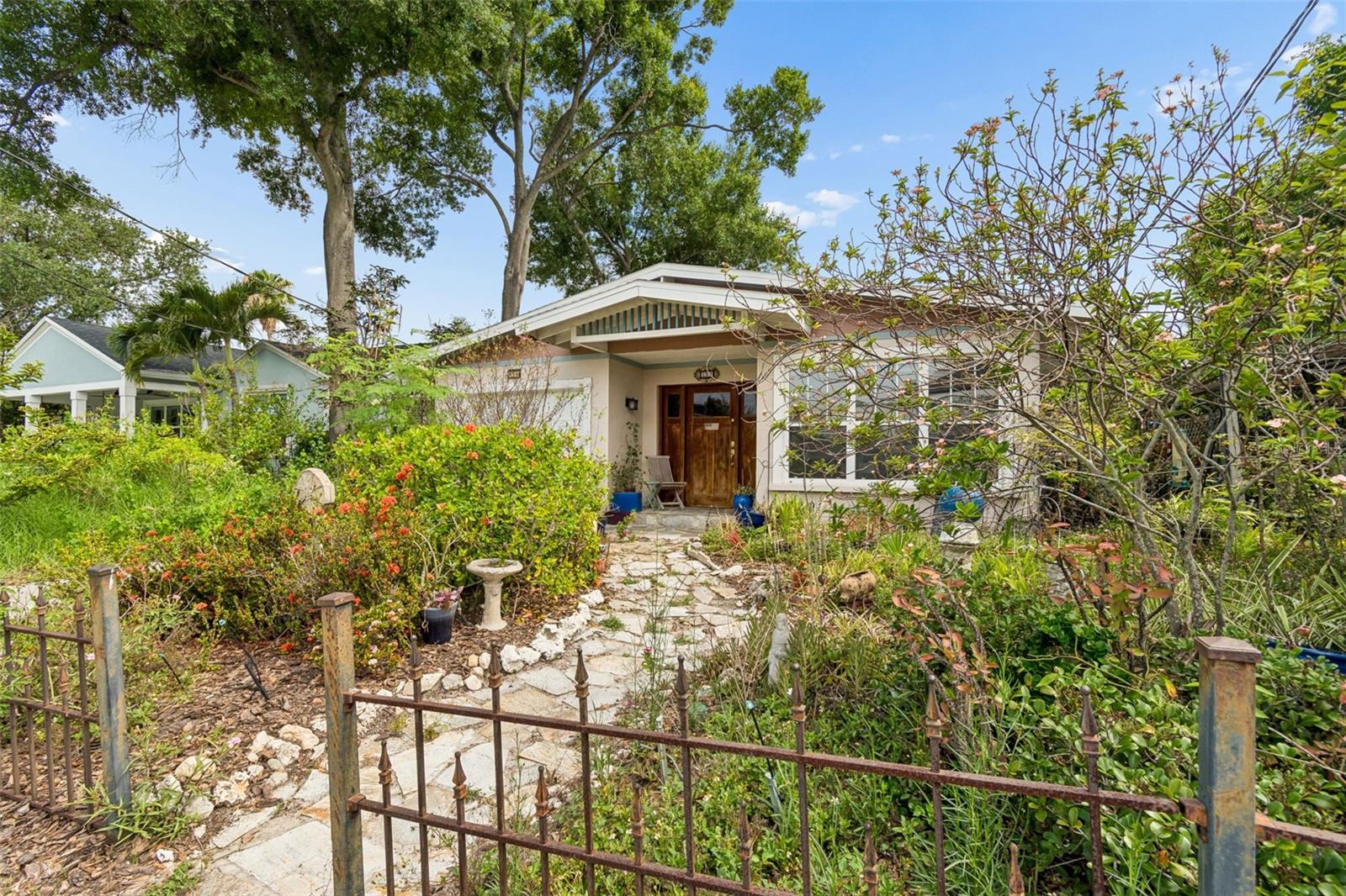 DAVIS ISLANDS PB10 PG52 TO 57 - Residential