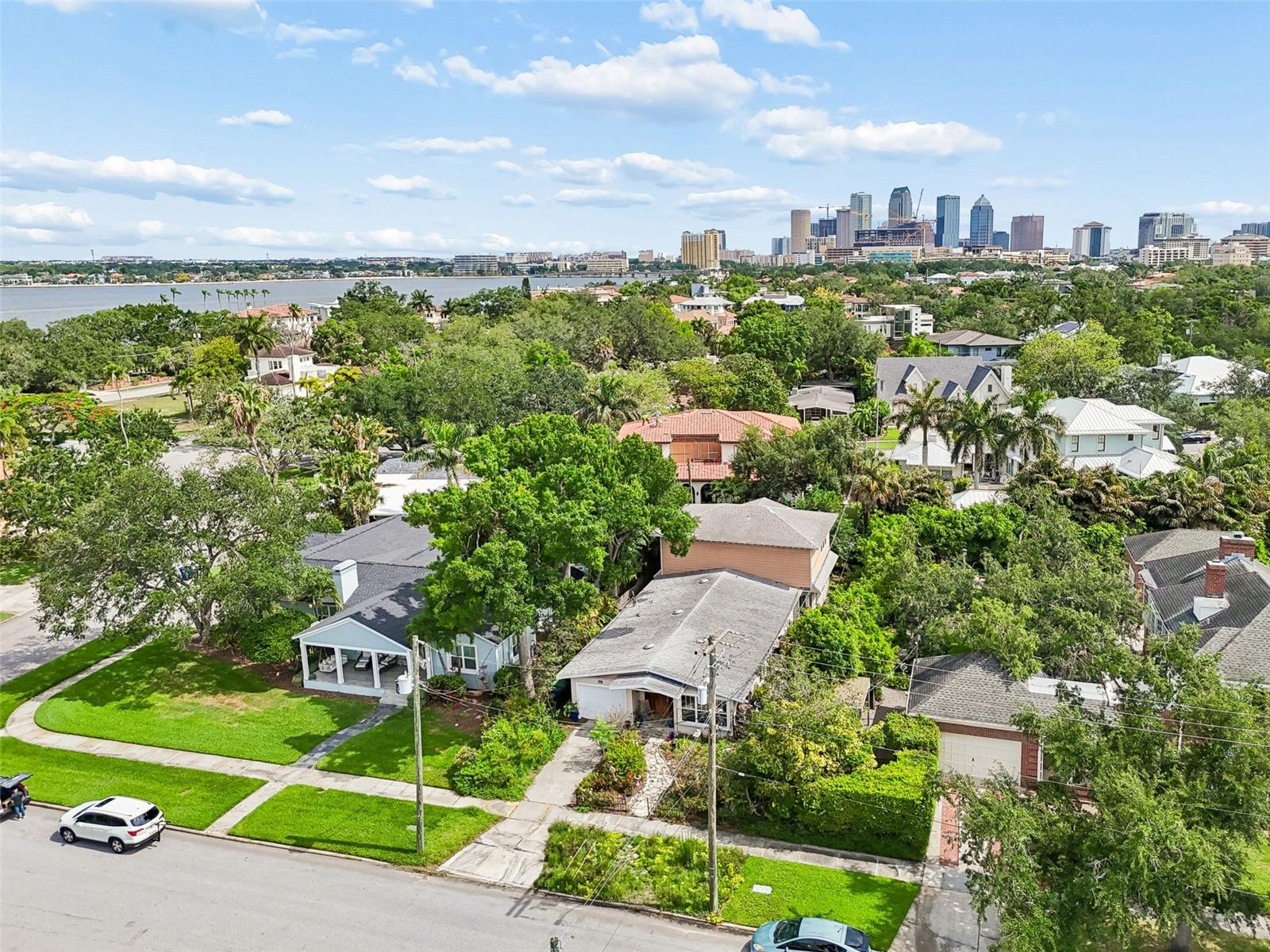 DAVIS ISLANDS PB10 PG52 TO 57 - Residential