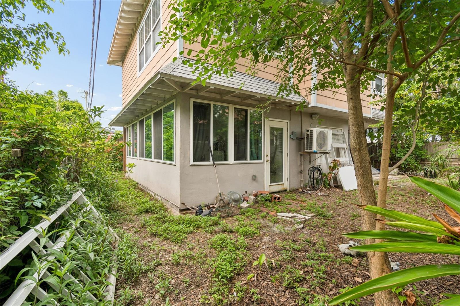 DAVIS ISLANDS PB10 PG52 TO 57 - Residential