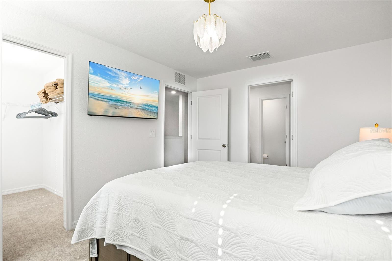 AURORA - Residential Lease