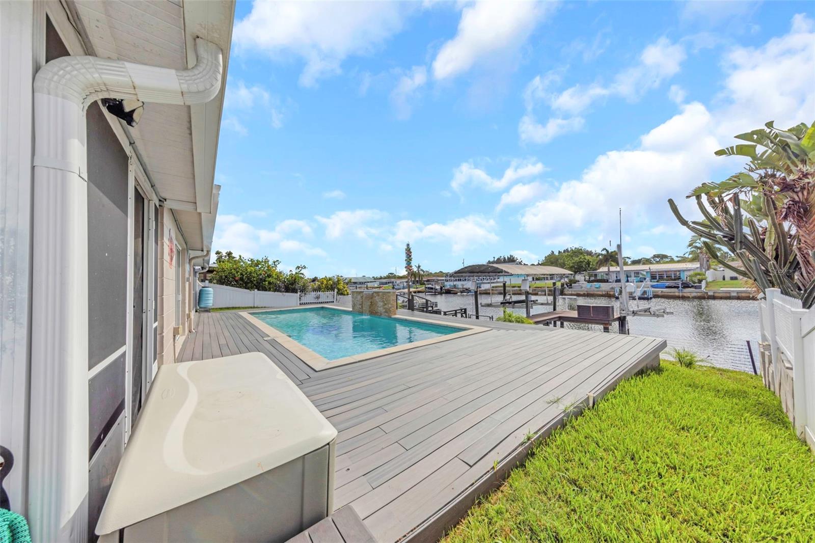 LEISURE BEACH - Residential