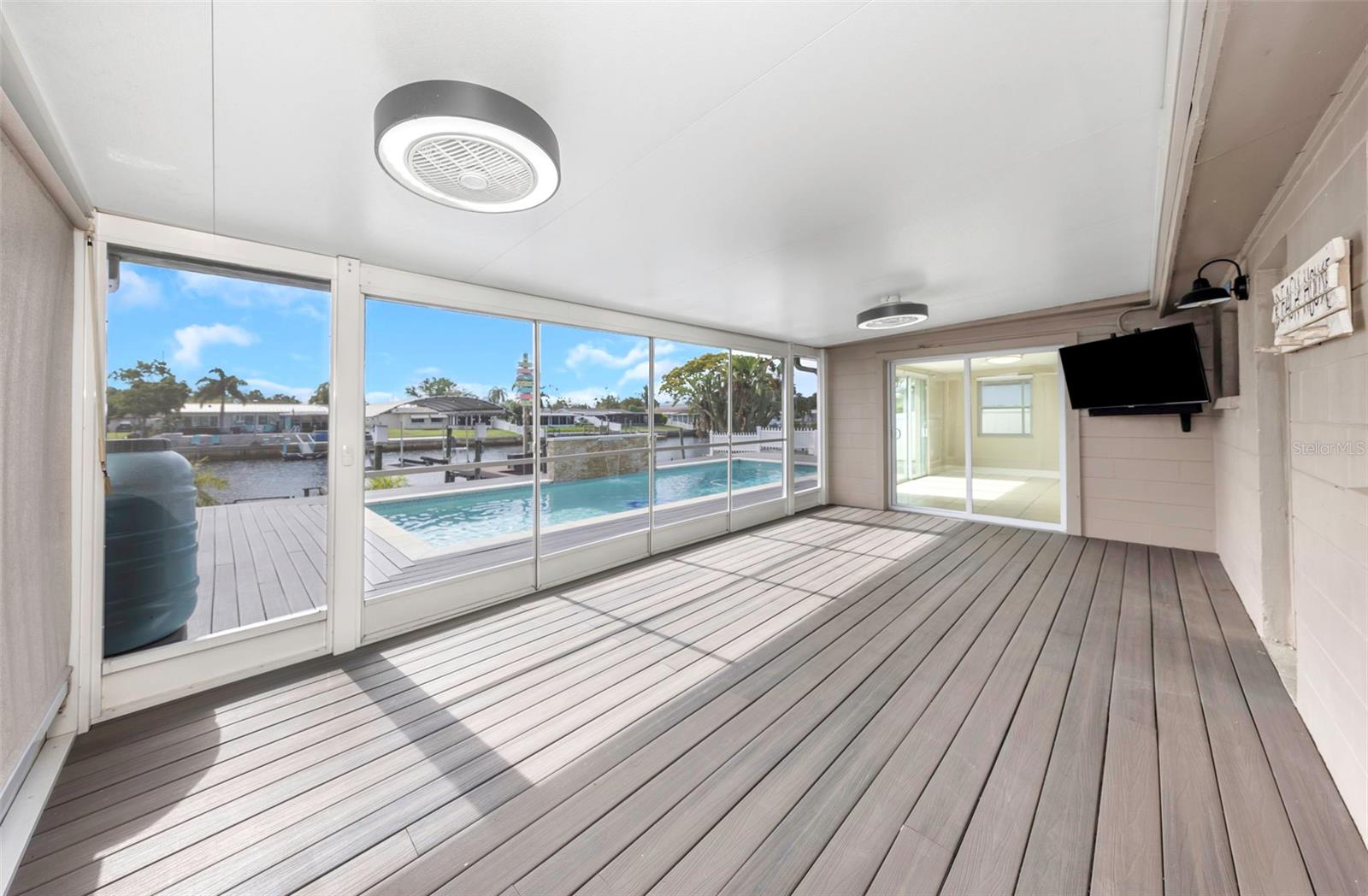 LEISURE BEACH - Residential