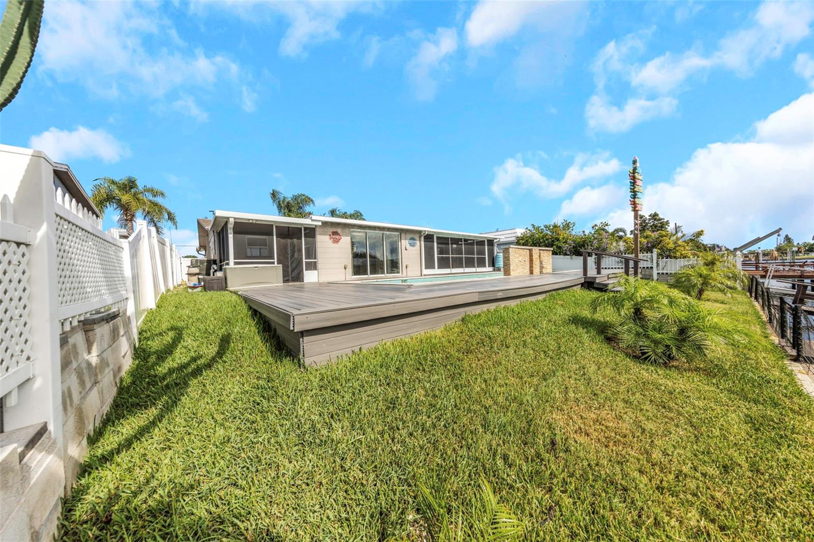 LEISURE BEACH - Residential