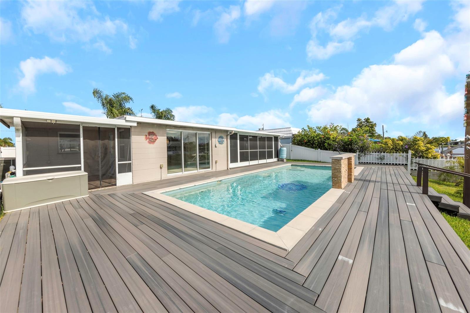 LEISURE BEACH - Residential