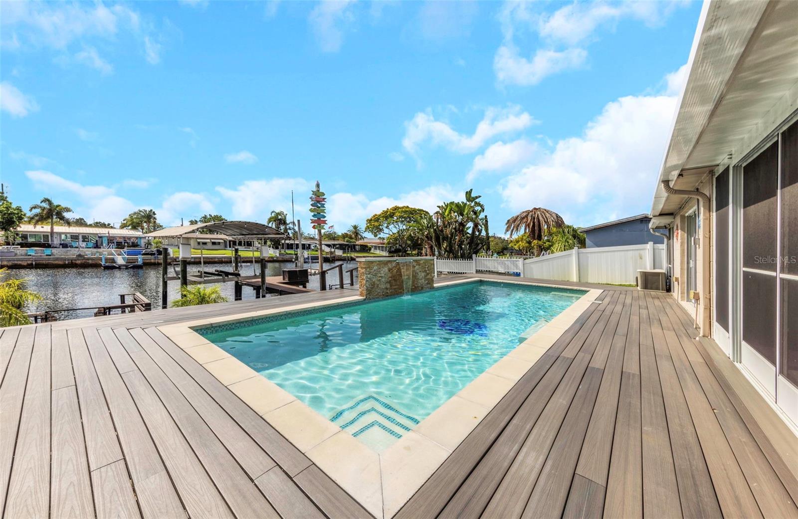 LEISURE BEACH - Residential