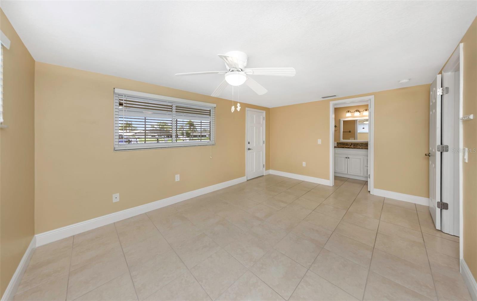 LEISURE BEACH - Residential