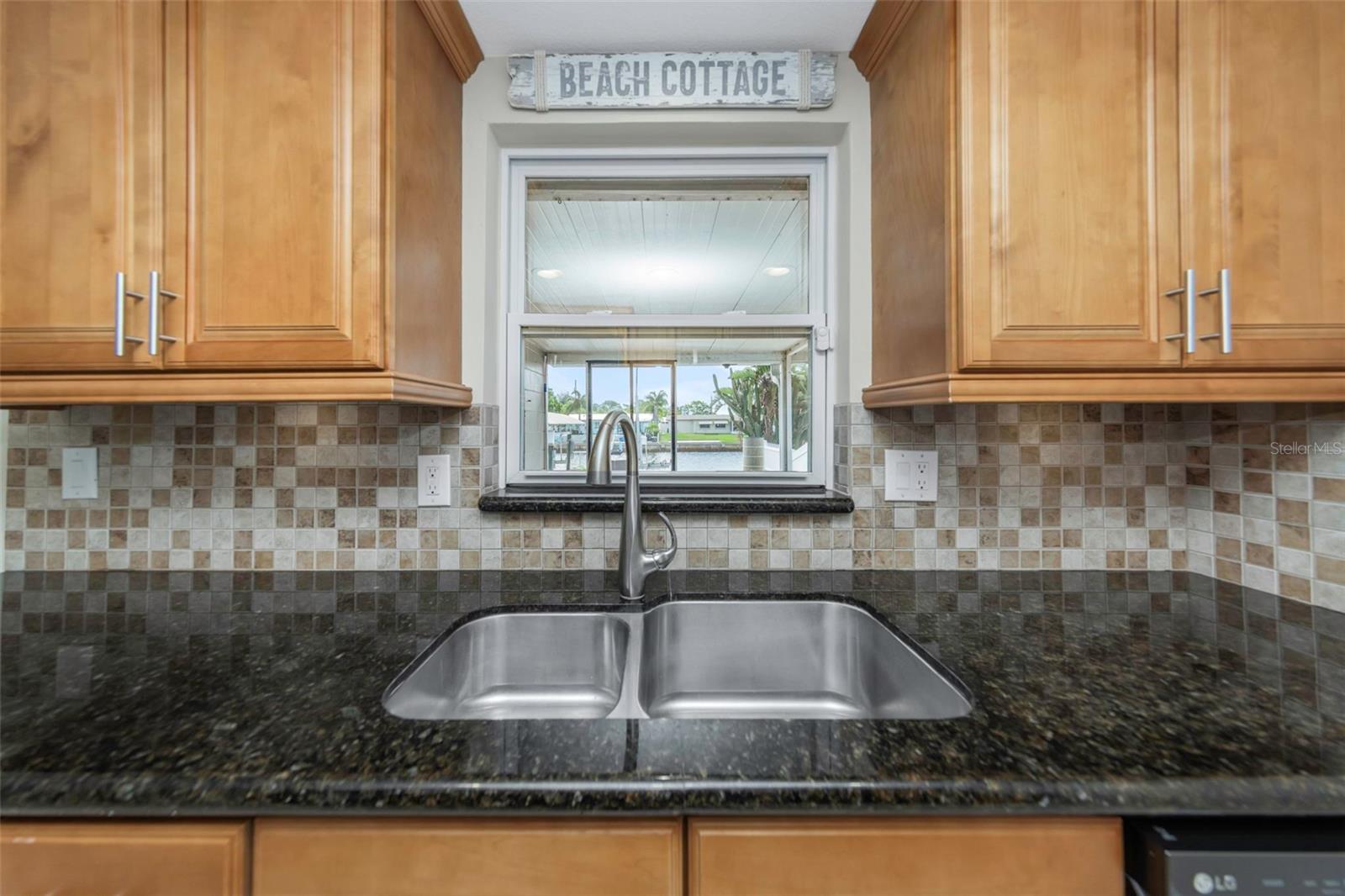 LEISURE BEACH - Residential