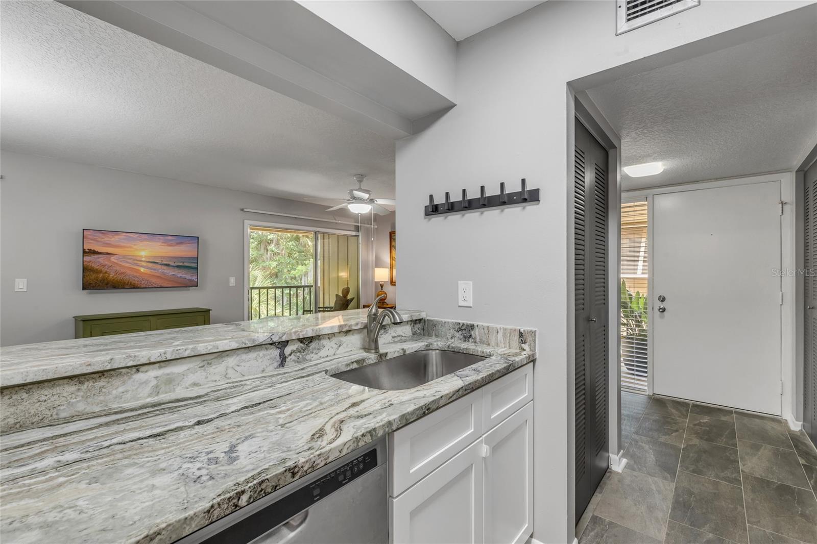 LAKESIDE CONDO APTS - Residential