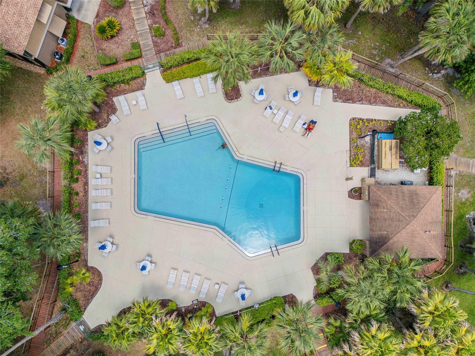 LAKESIDE CONDO APTS - Residential