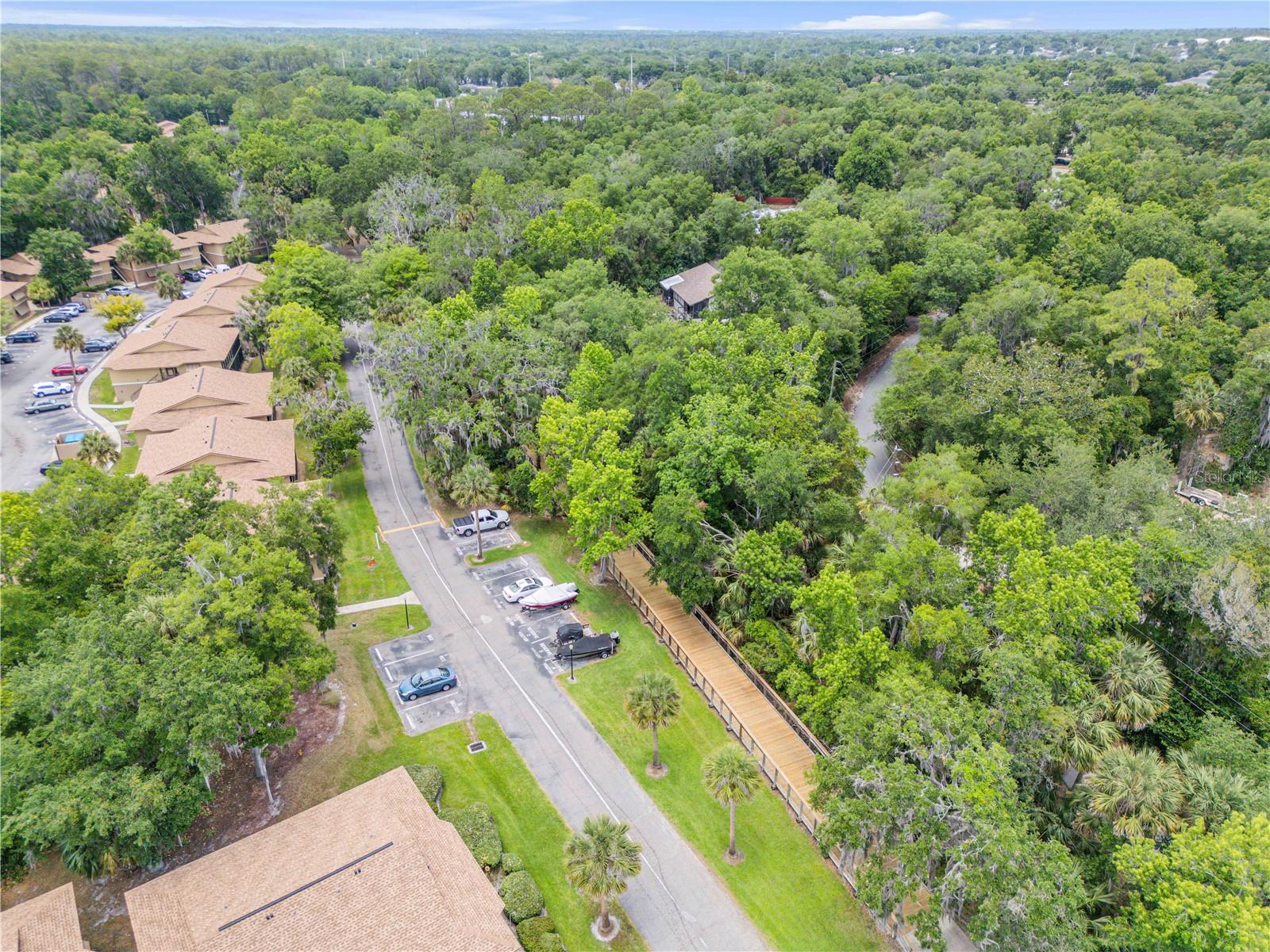LAKESIDE CONDO APTS - Residential