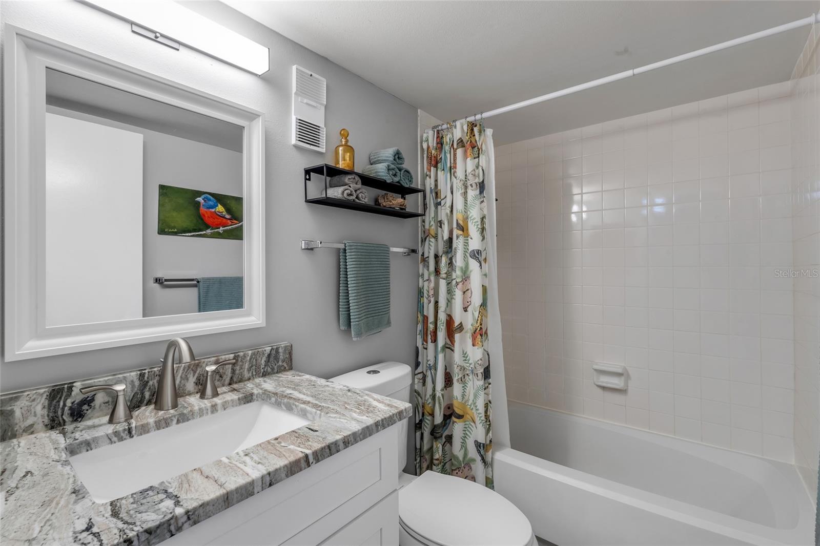 LAKESIDE CONDO APTS - Residential