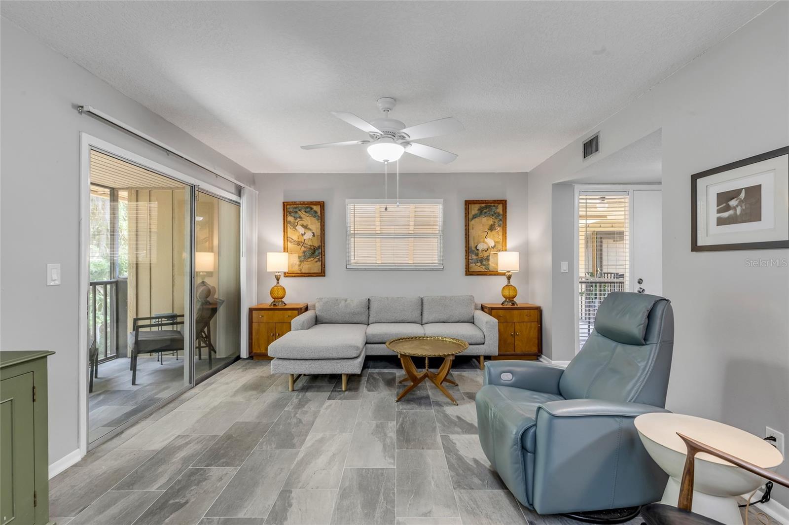 LAKESIDE CONDO APTS - Residential