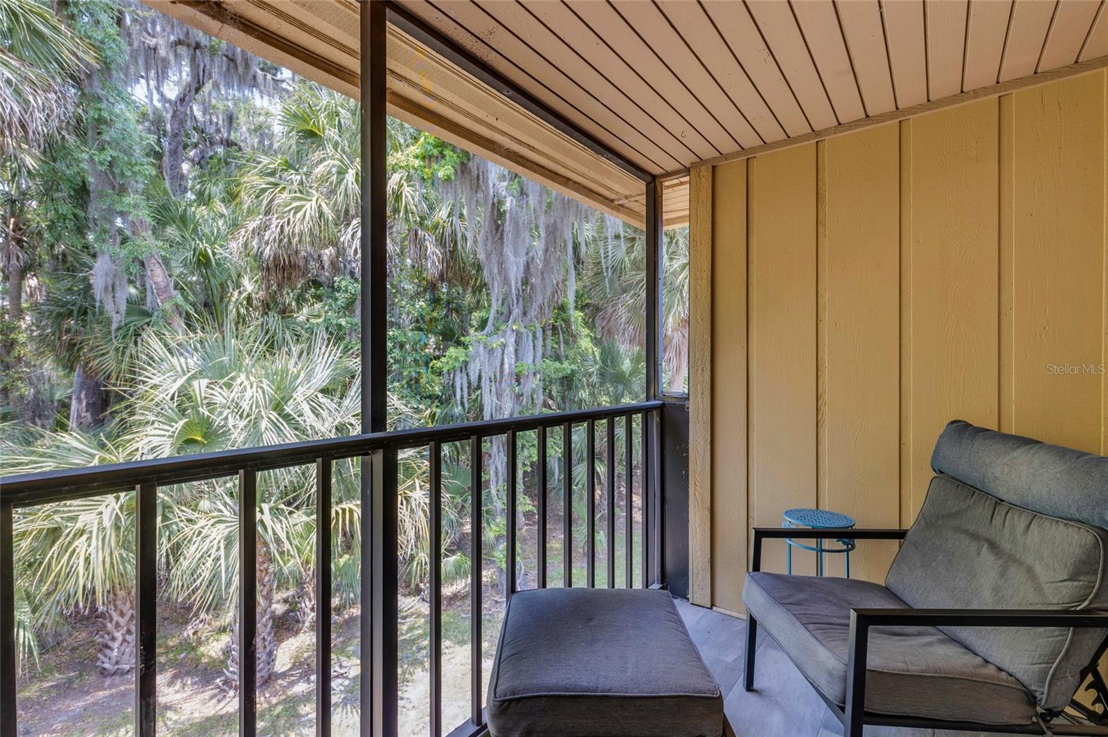 LAKESIDE CONDO APTS - Residential