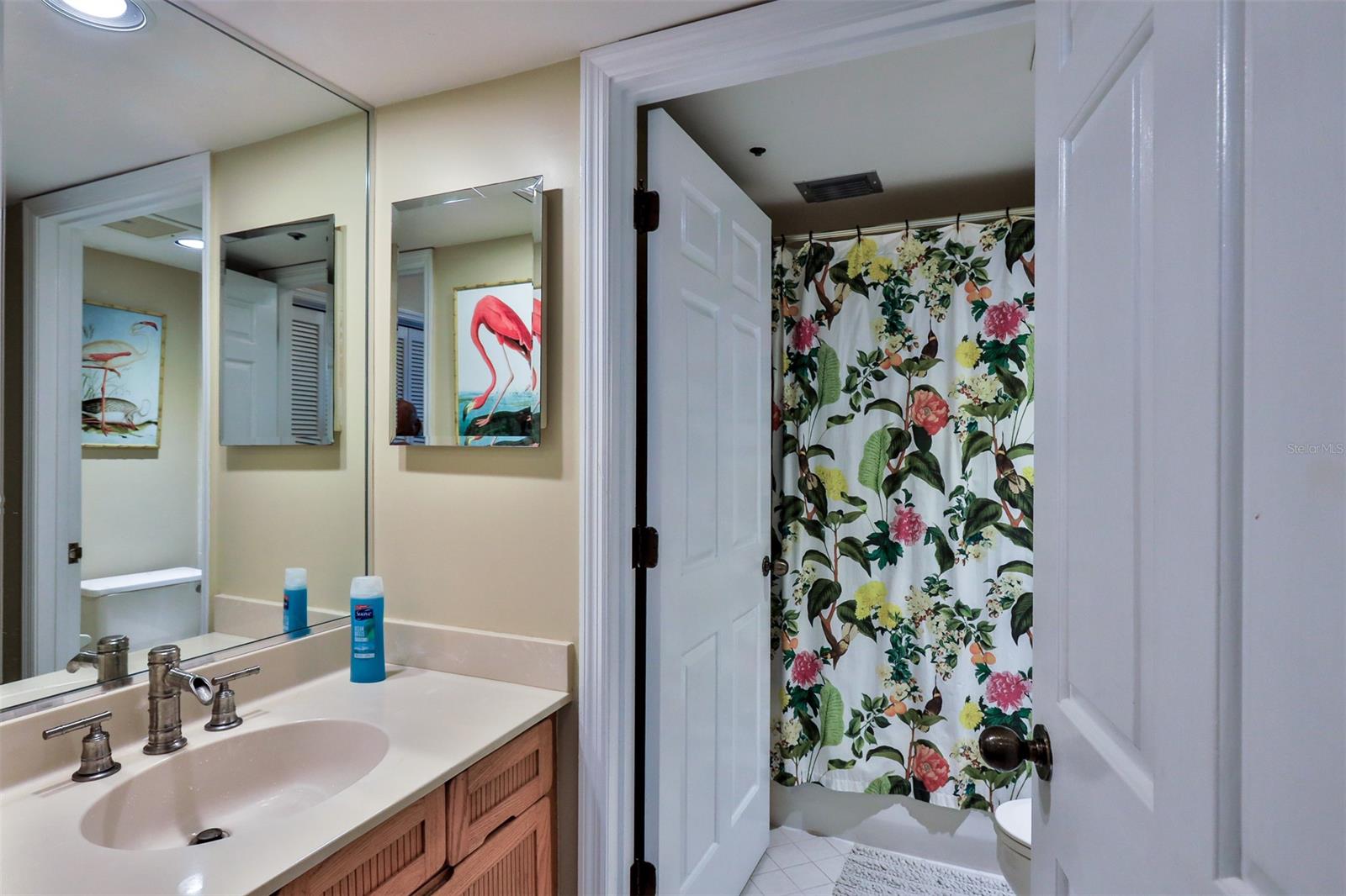 Ebb Tide Condo - Residential
