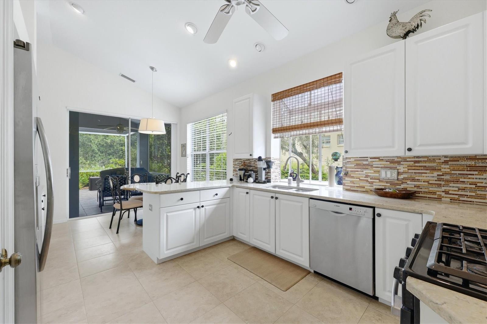 UNIVERSITY PARK COUNTRY CLUB - Residential