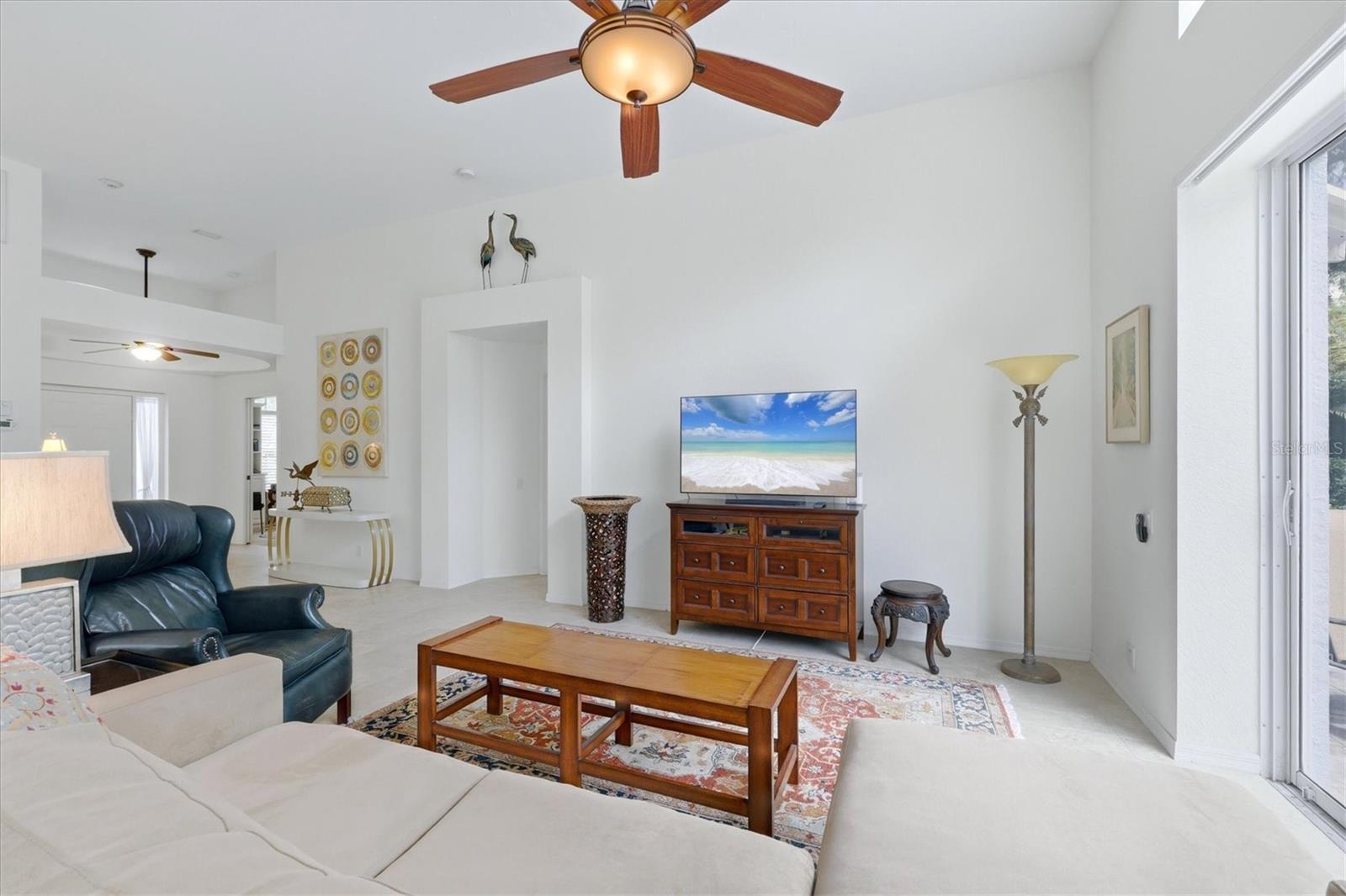 UNIVERSITY PARK COUNTRY CLUB - Residential