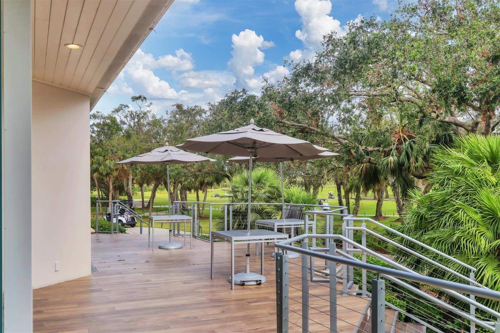 UNIVERSITY PARK COUNTRY CLUB - Residential