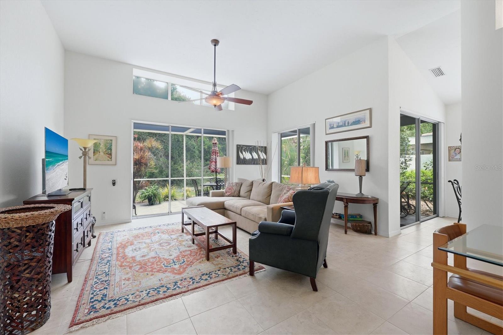 UNIVERSITY PARK COUNTRY CLUB - Residential