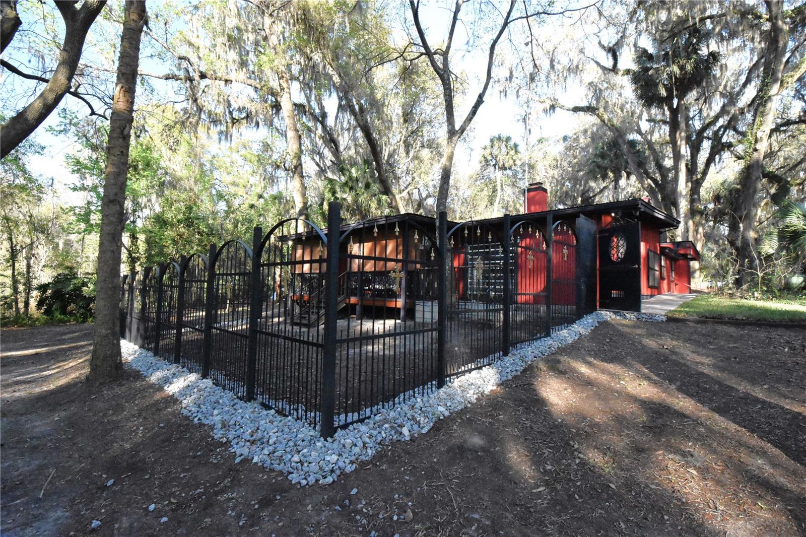 LEITNER TR E LEVY GRANT - Residential