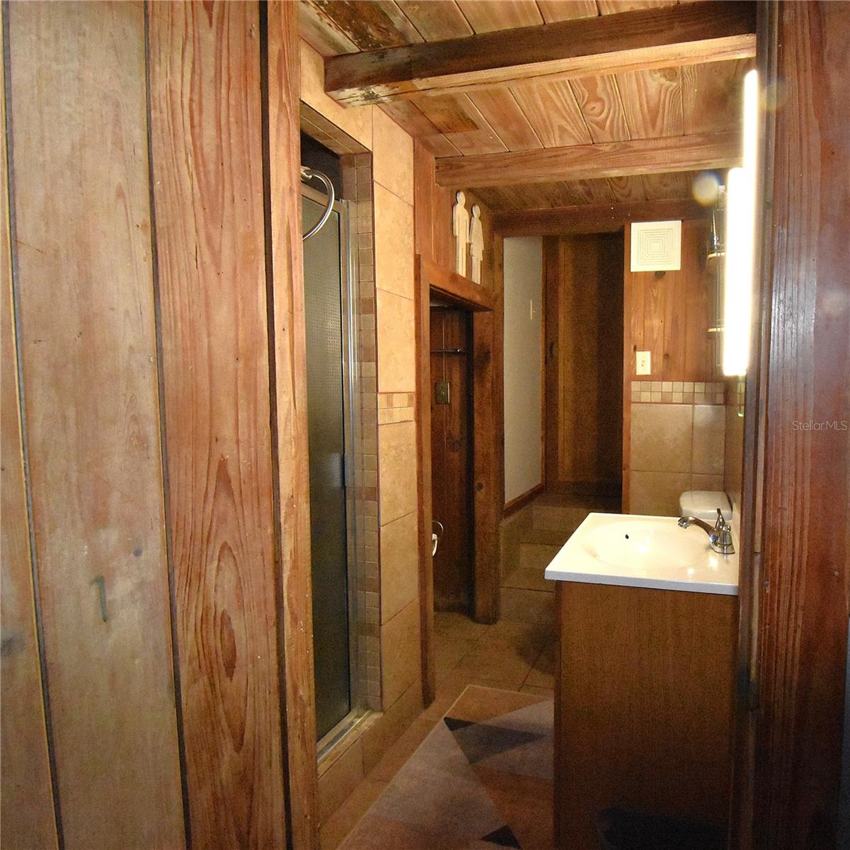 LEITNER TR E LEVY GRANT - Residential