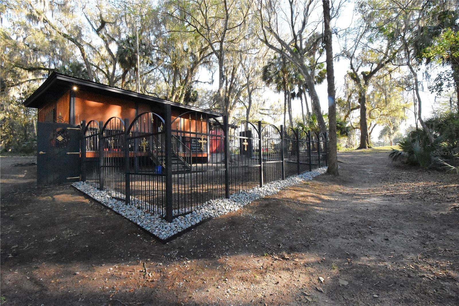 LEITNER TR E LEVY GRANT - Residential