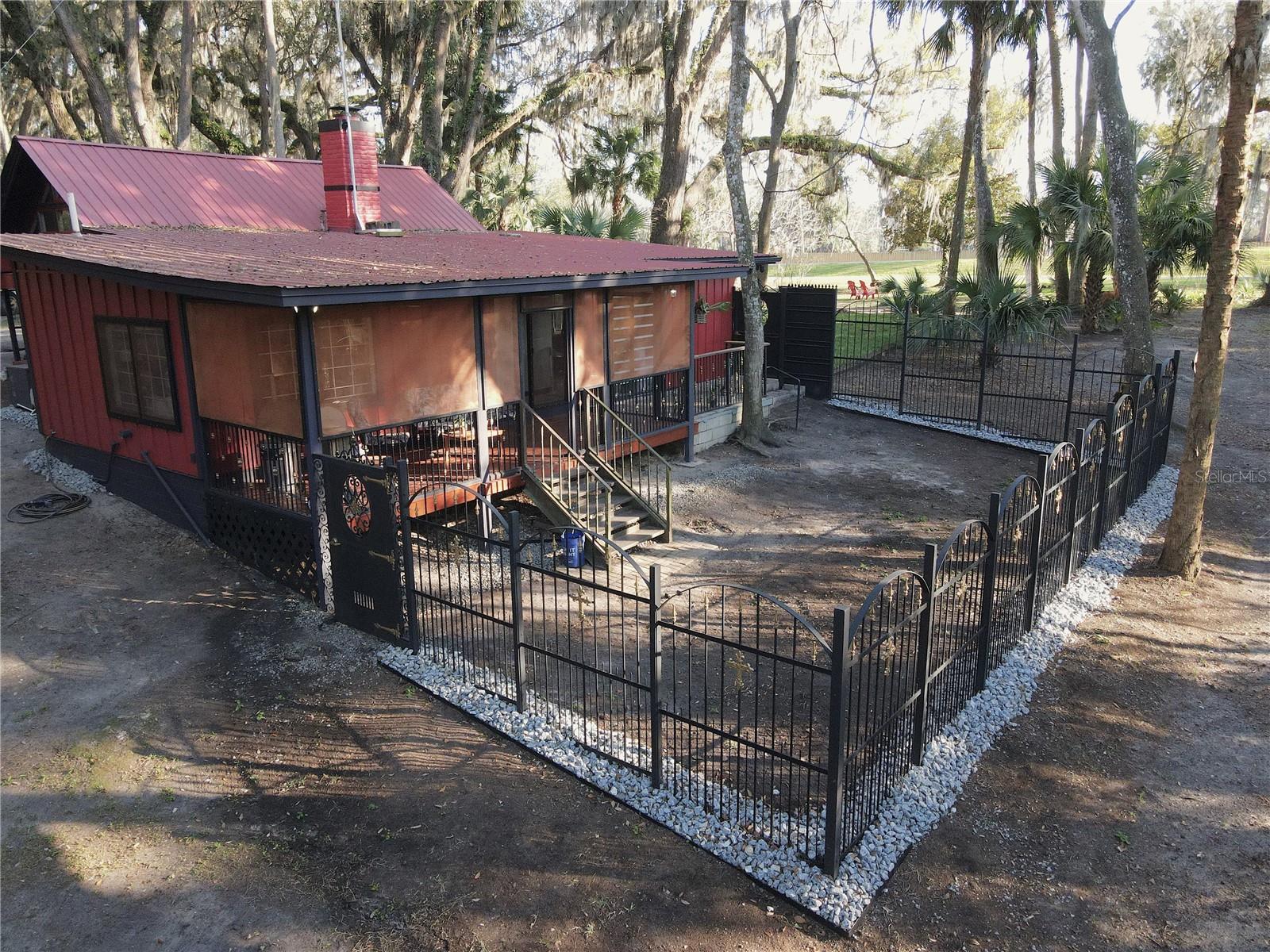 LEITNER TR E LEVY GRANT - Residential