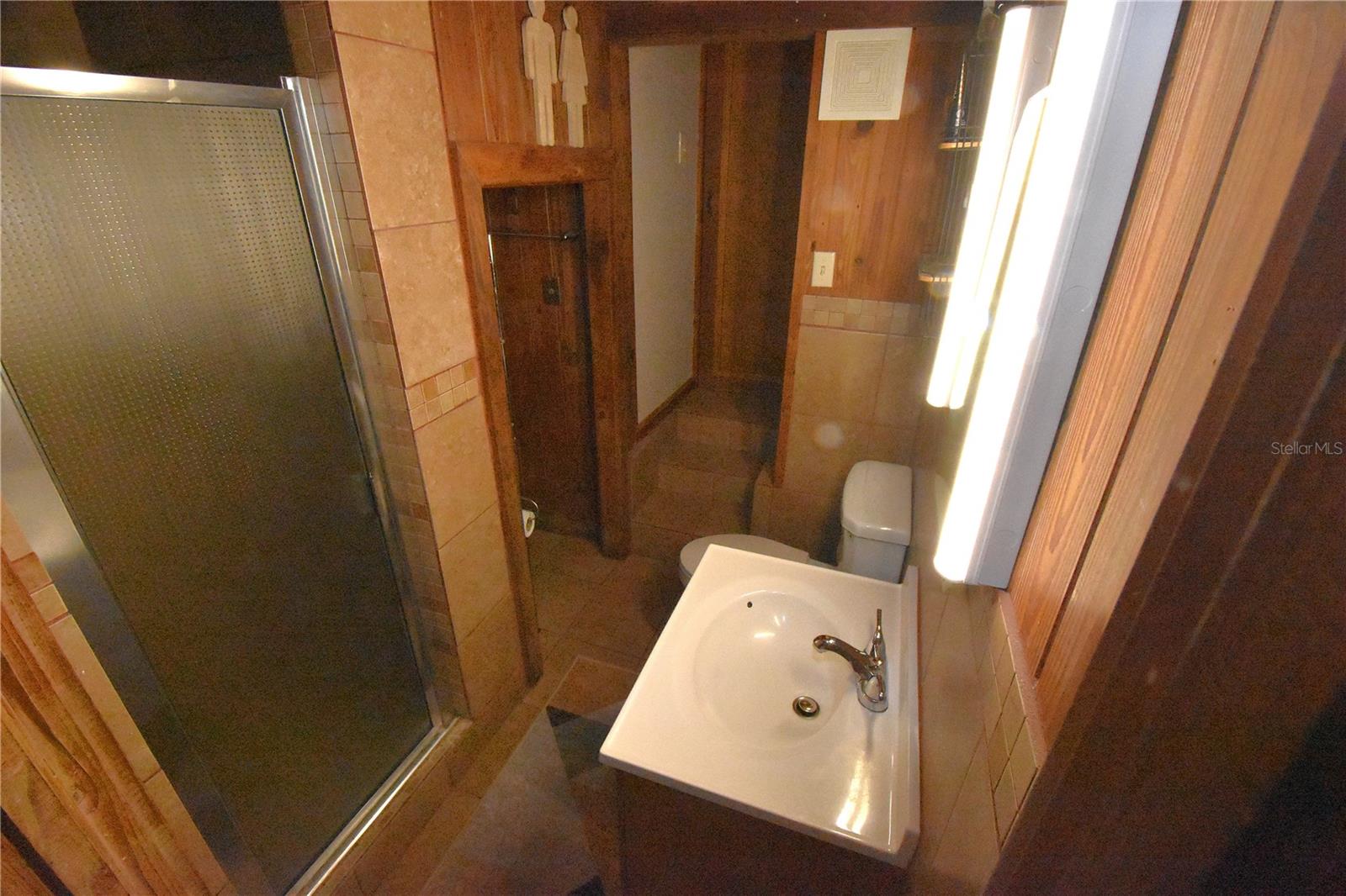 LEITNER TR E LEVY GRANT - Residential