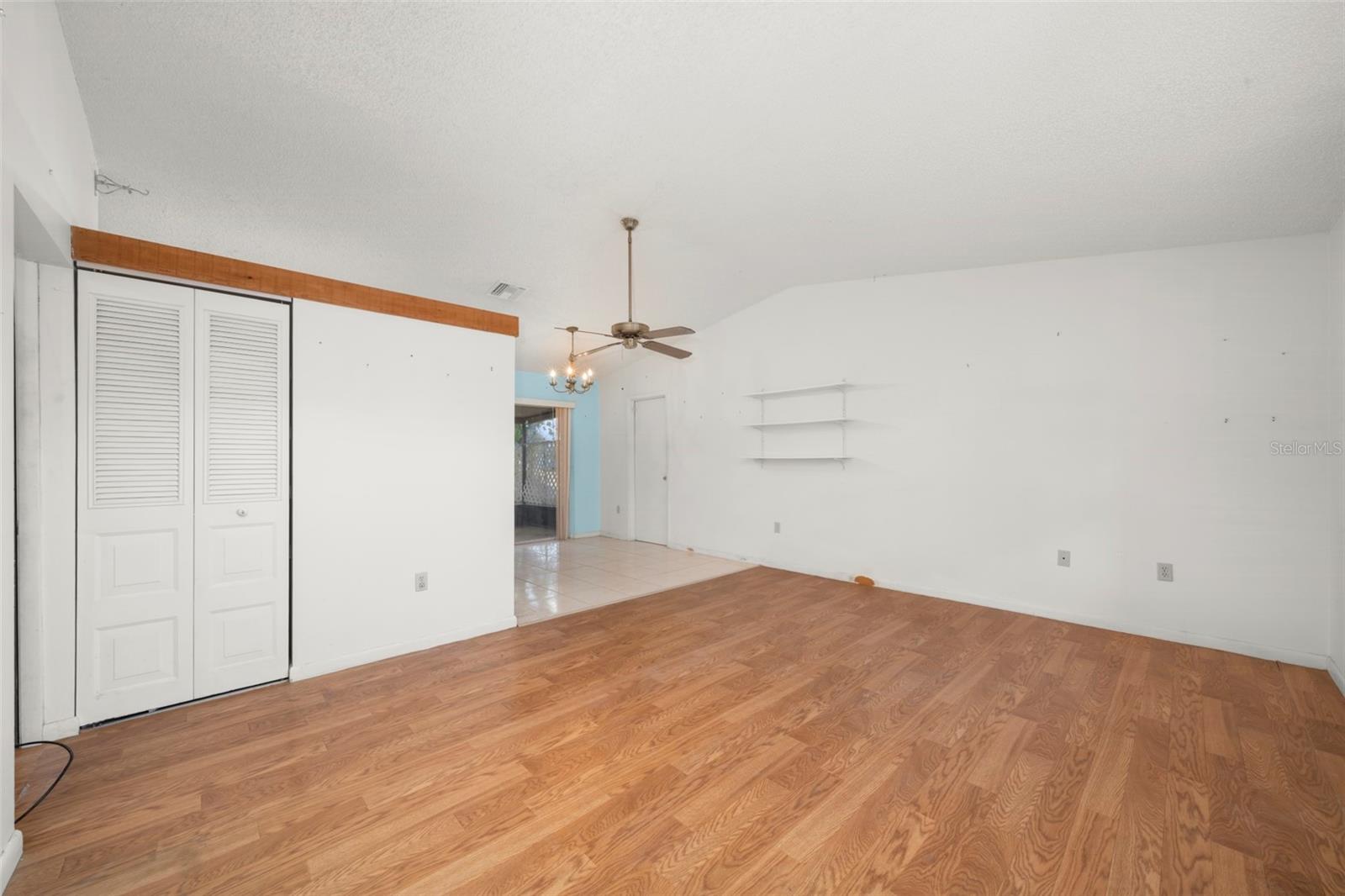 AVON PARK LAKES - Residential