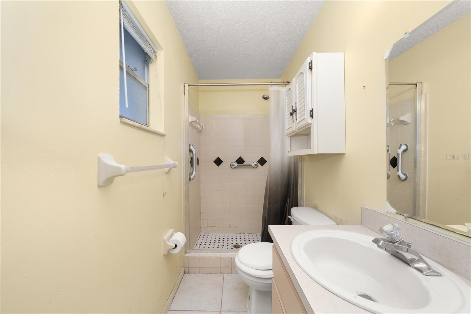 AVON PARK LAKES - Residential