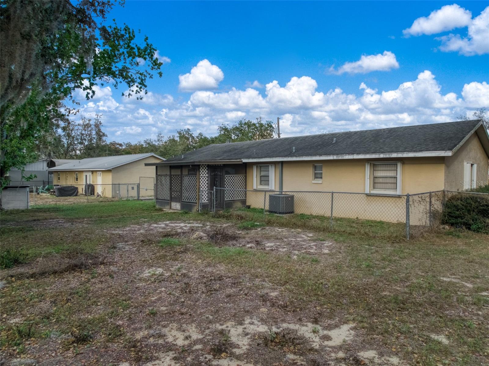 AVON PARK LAKES - Residential