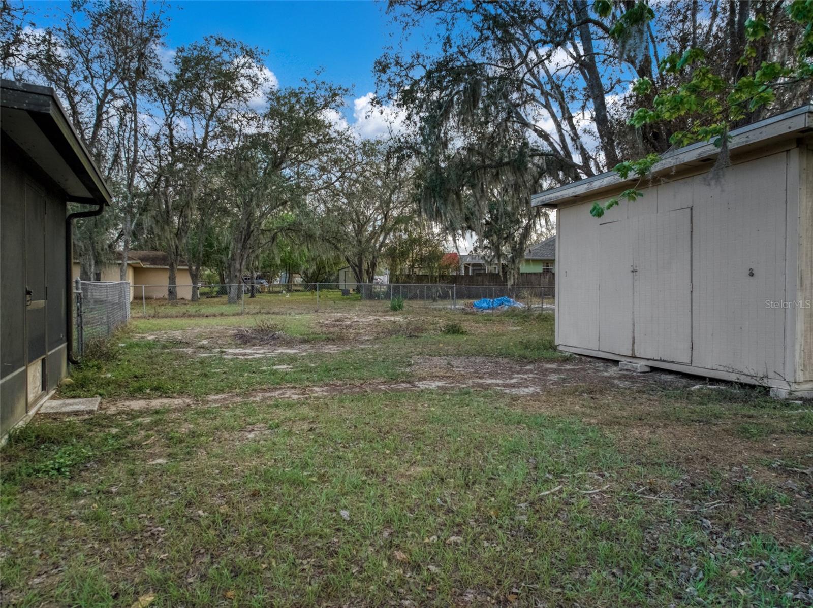 AVON PARK LAKES - Residential