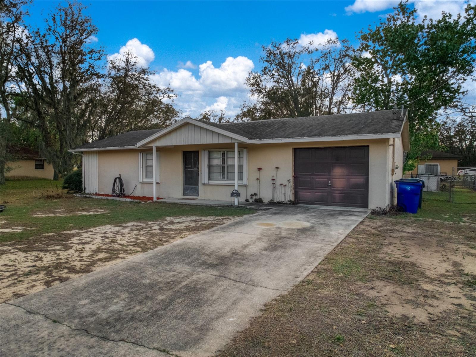 AVON PARK LAKES - Residential