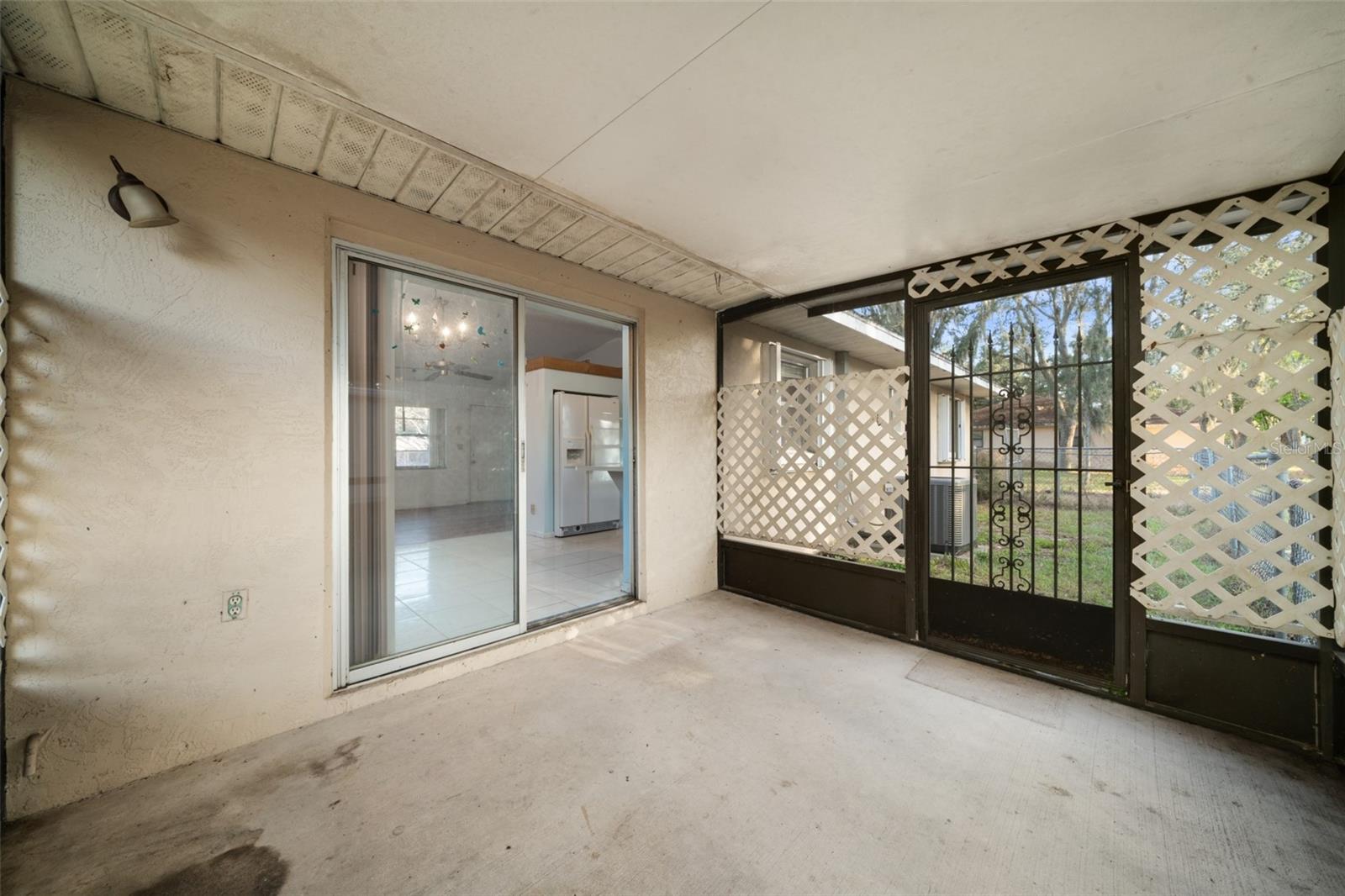 AVON PARK LAKES - Residential