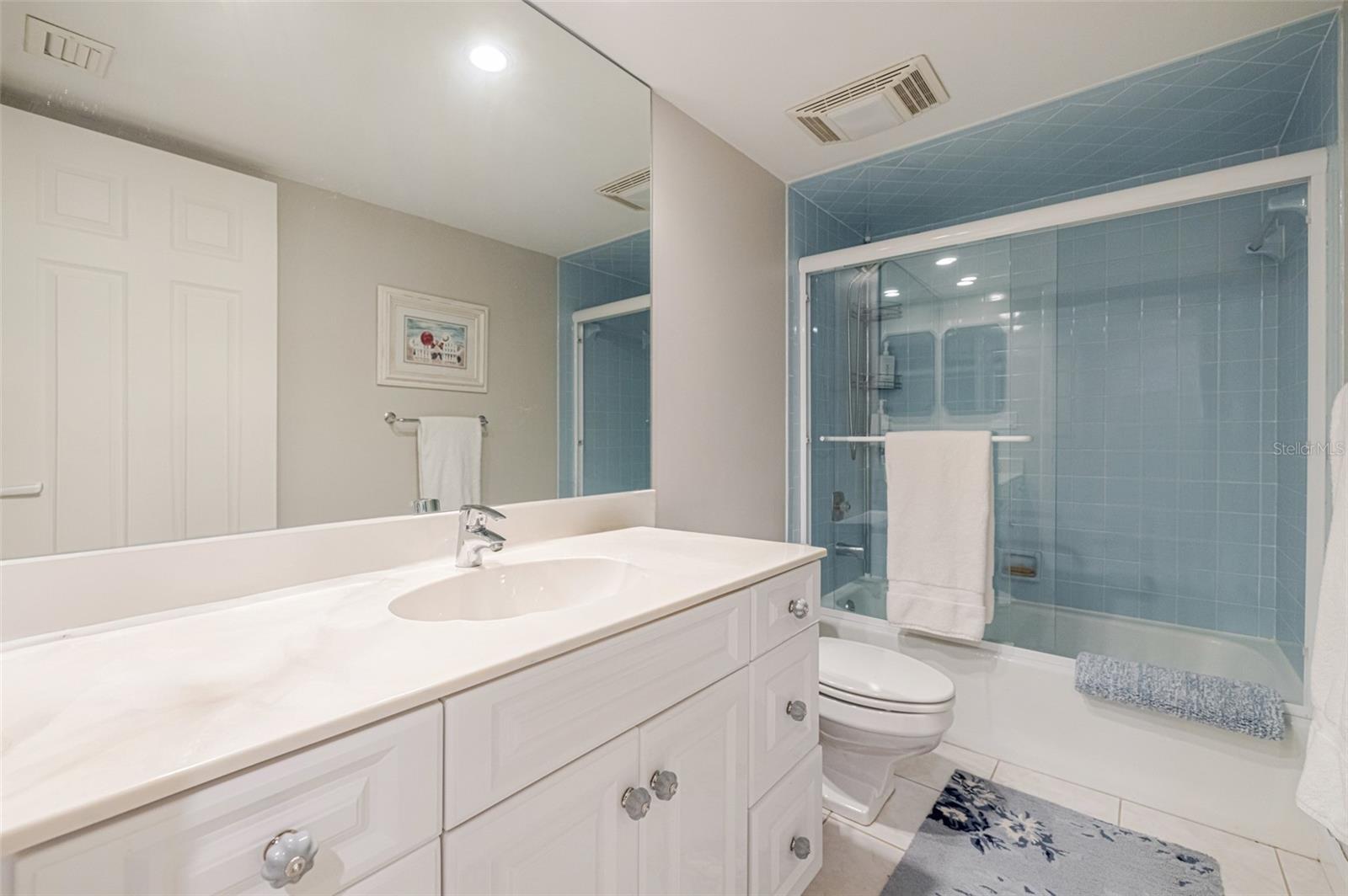 MARINA SOUTH SHORE CONDO - Residential