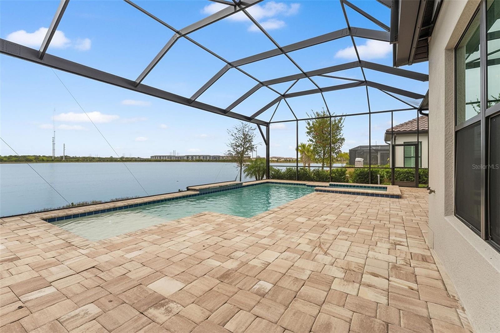 ARIA PHASE III - Residential