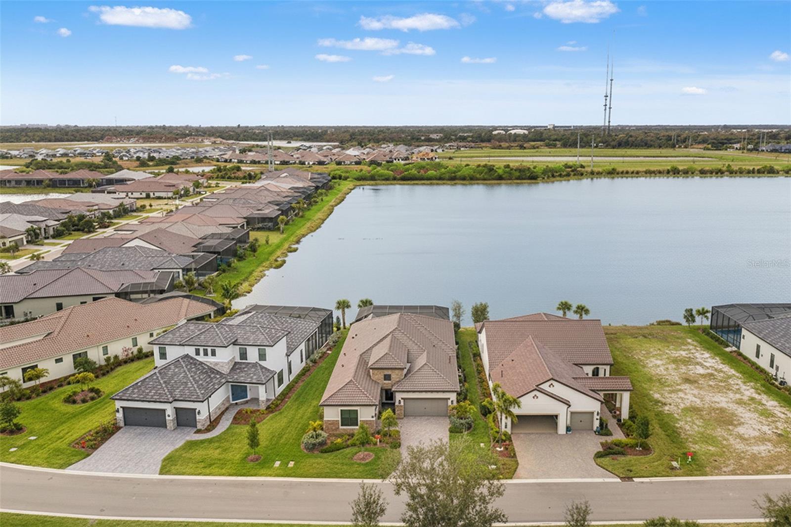 ARIA PHASE III - Residential
