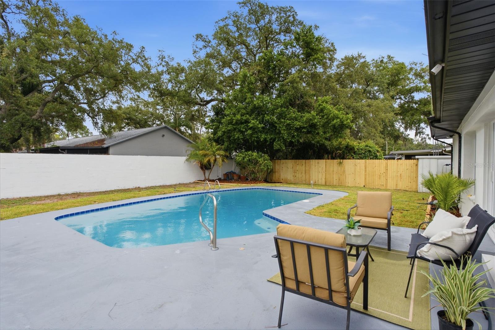 PLEASANT DALE - Residential