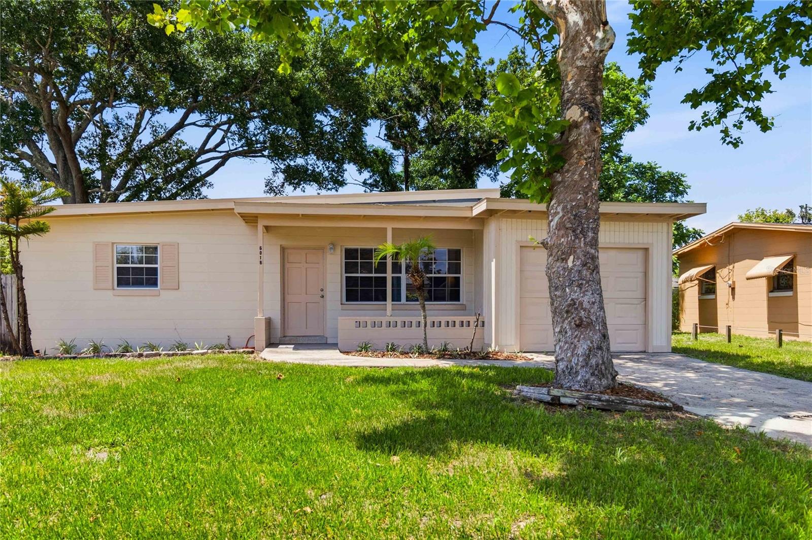 CRESCENT HEIGHTS - Residential