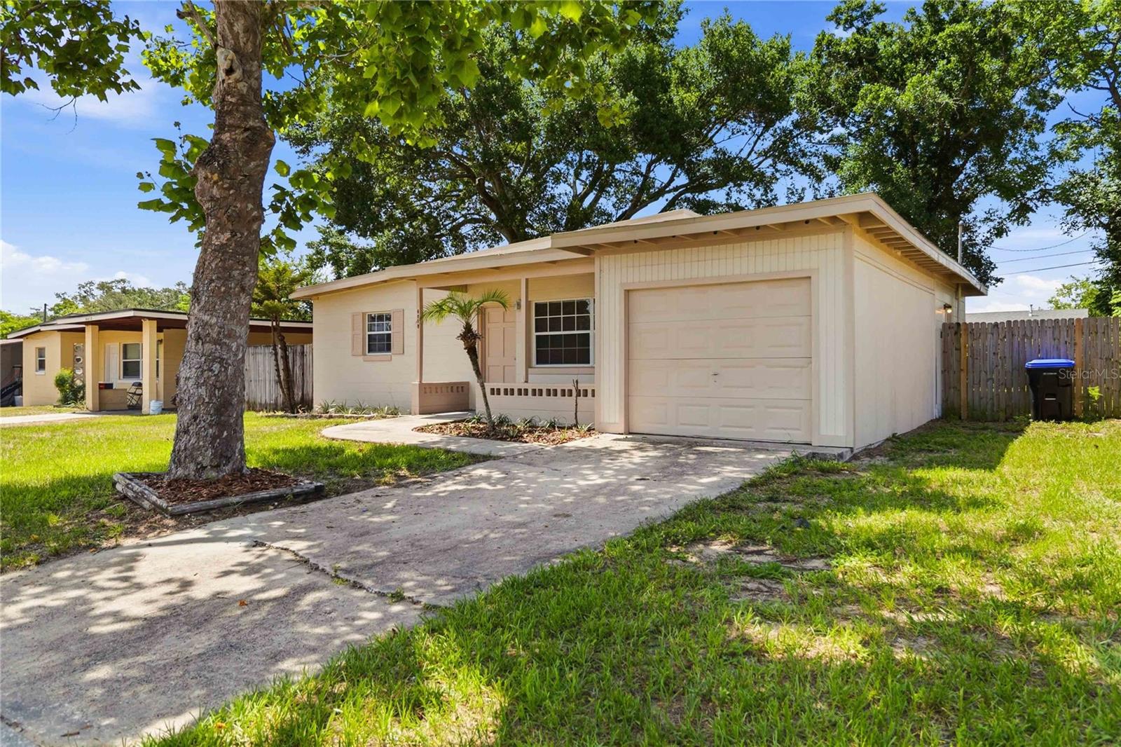 CRESCENT HEIGHTS - Residential