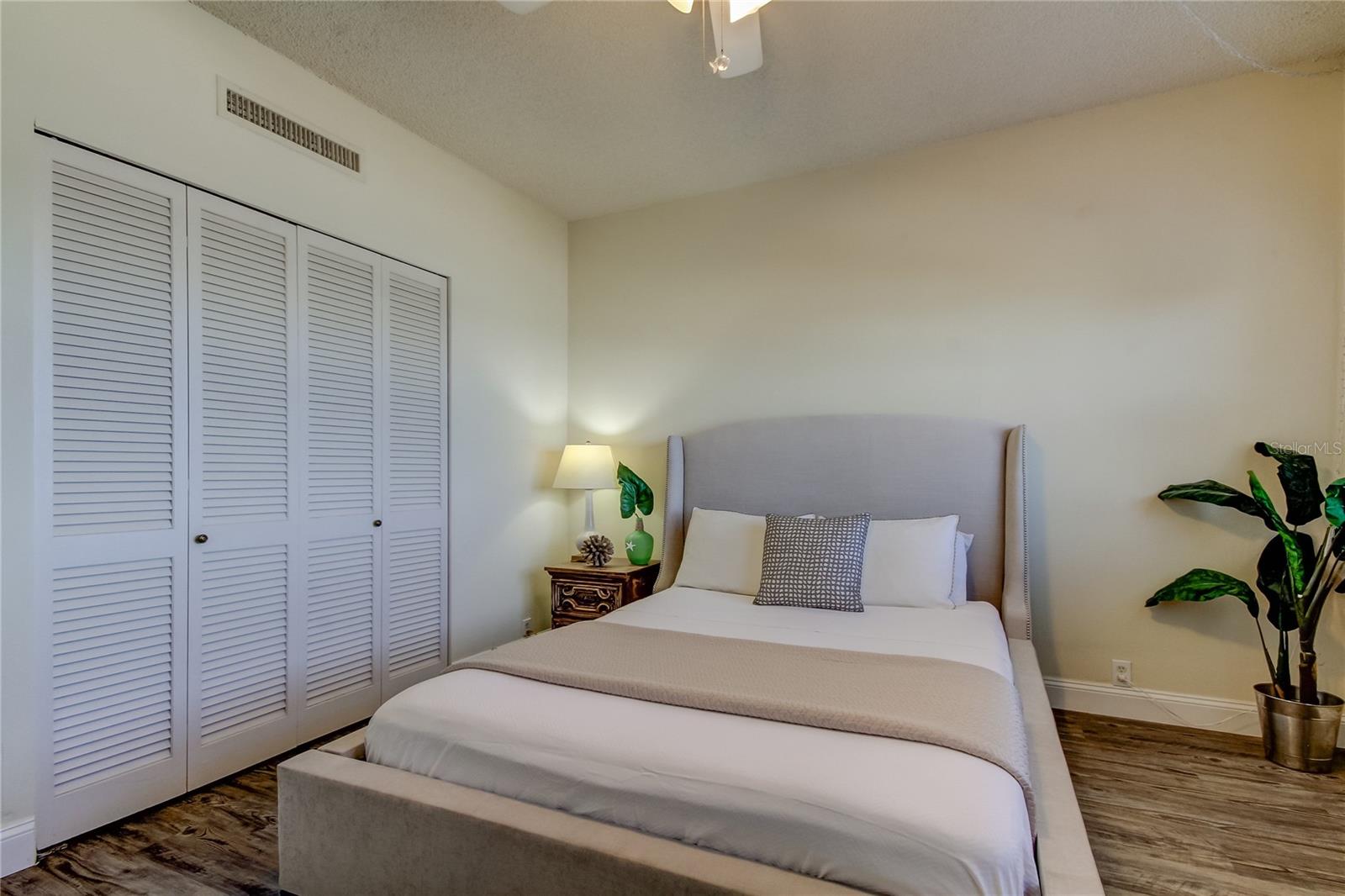 REGATTA BEACH CLUB CONDO - Residential Lease
