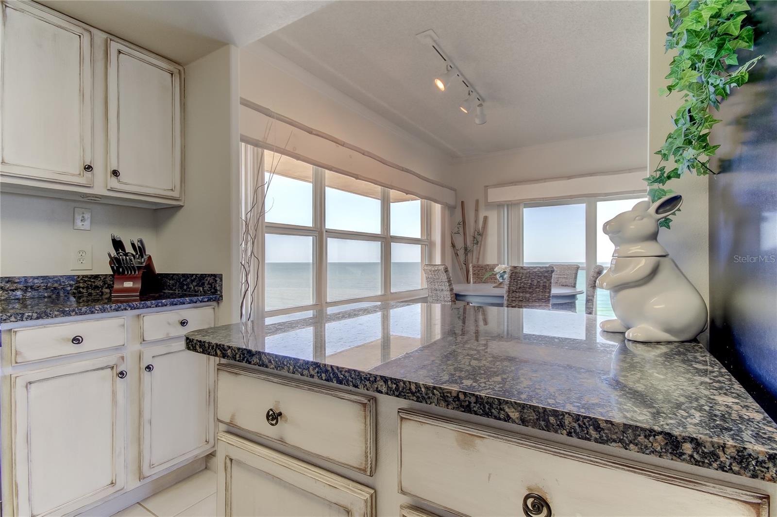 REGATTA BEACH CLUB CONDO - Residential Lease