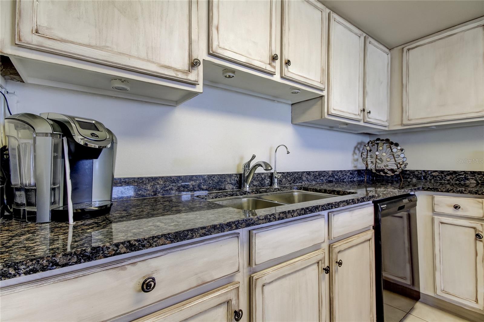 REGATTA BEACH CLUB CONDO - Residential Lease