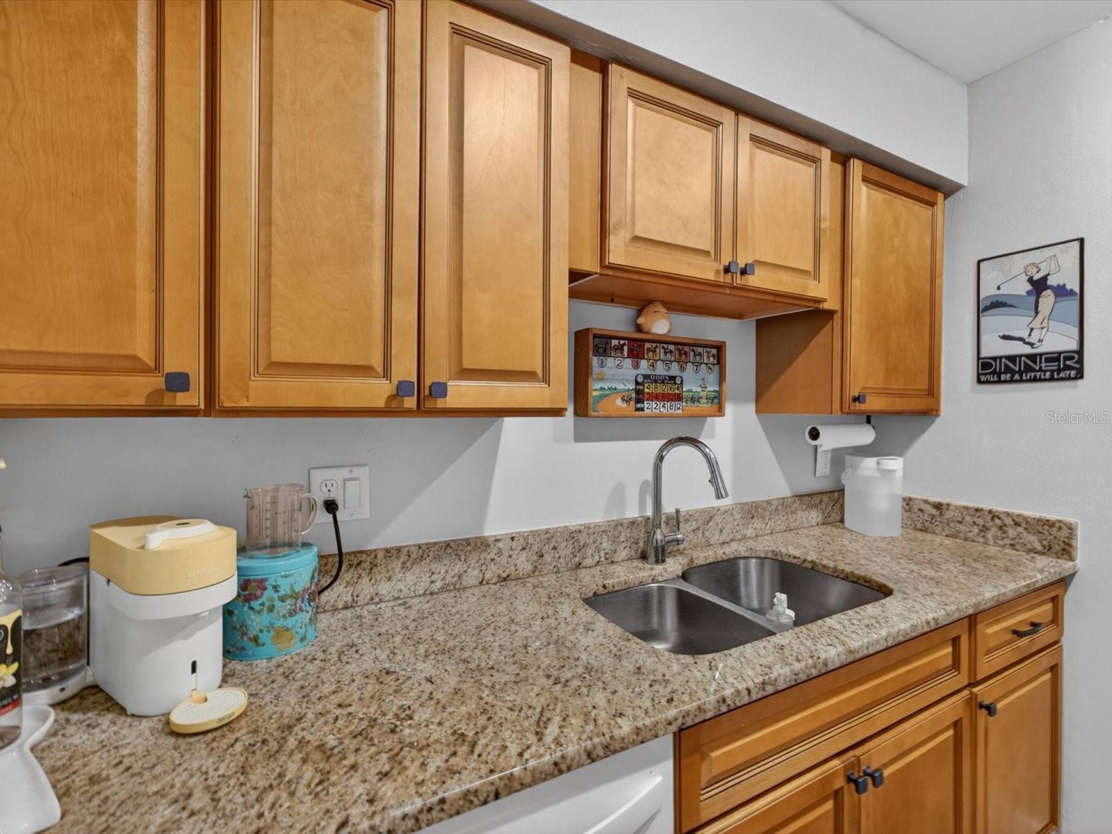 DEL REY CONDO PH 02 - Residential
