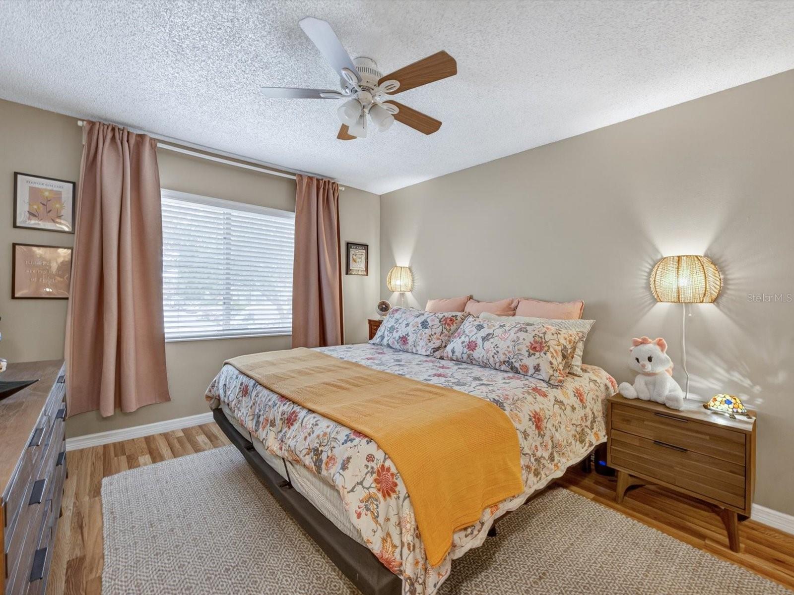 DEL REY CONDO PH 02 - Residential