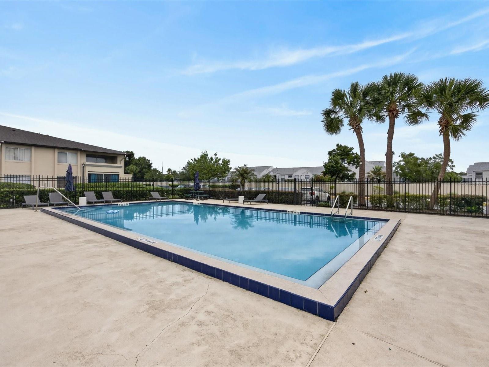 DEL REY CONDO PH 02 - Residential