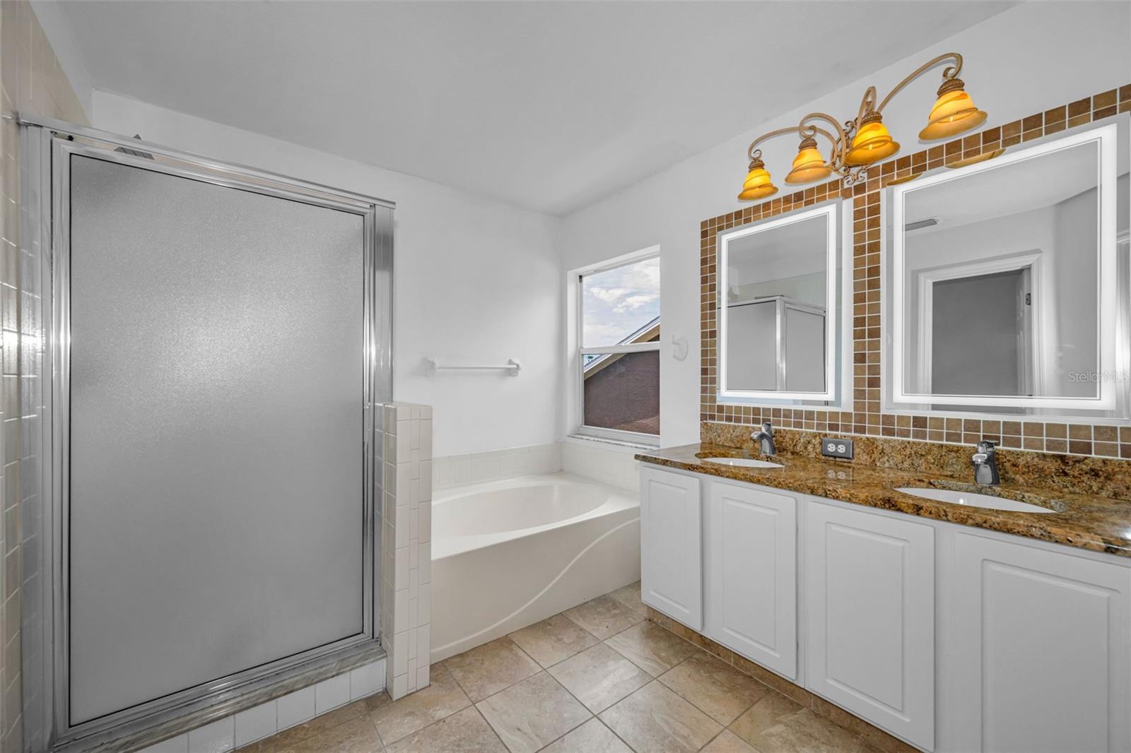 NORTHWOOD - Residential