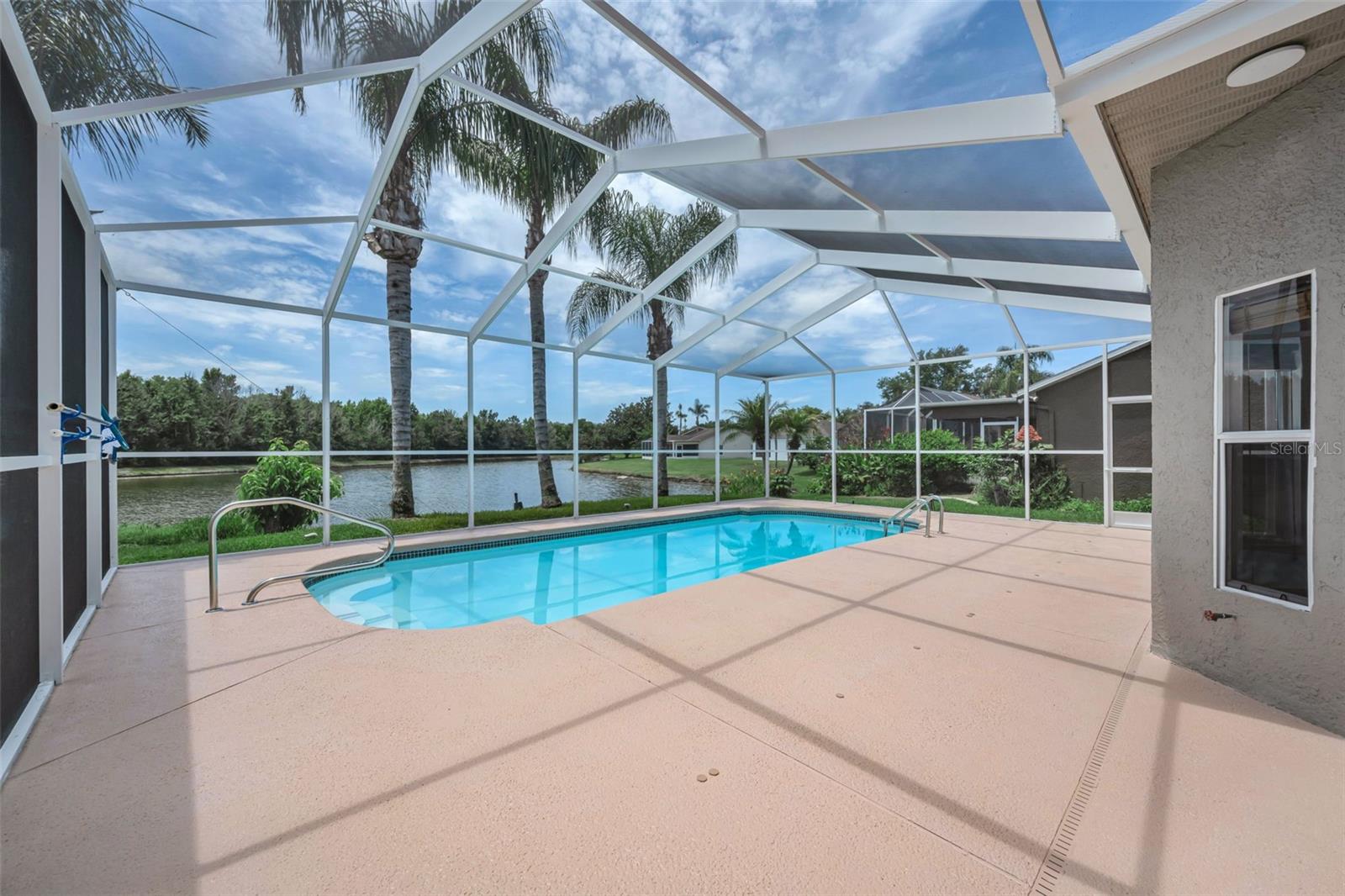 NORTHWOOD - Residential