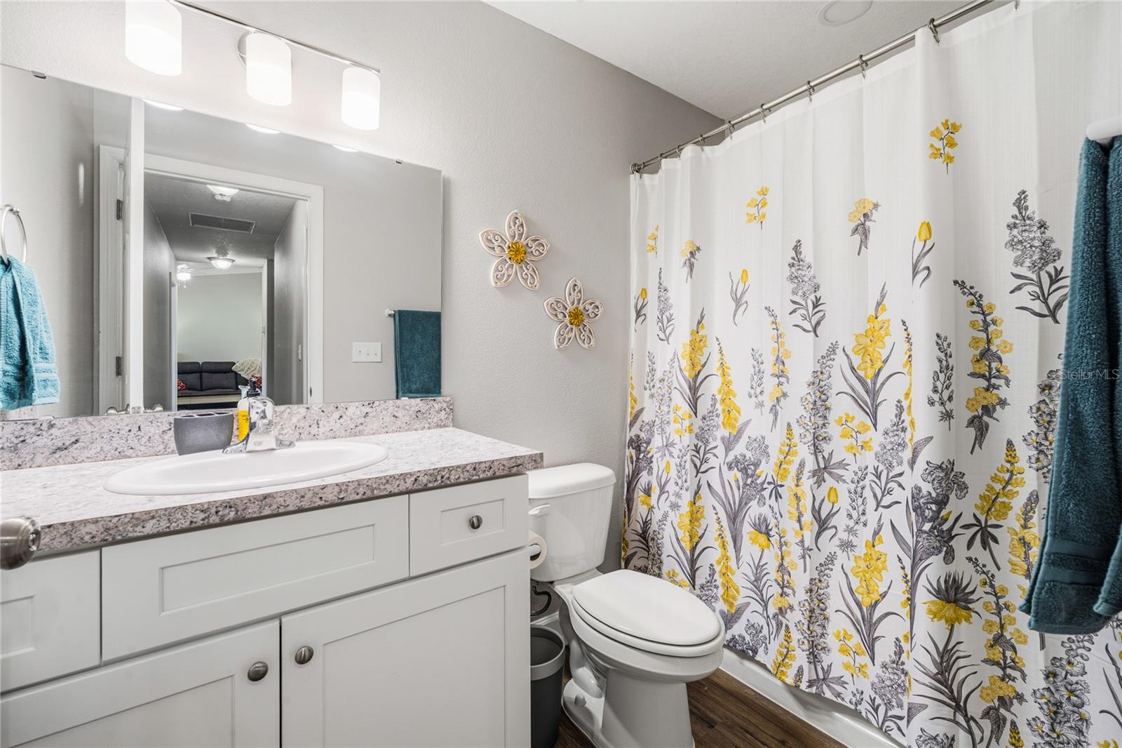 ORANGE CITY HILLS UNIT 04 - Residential